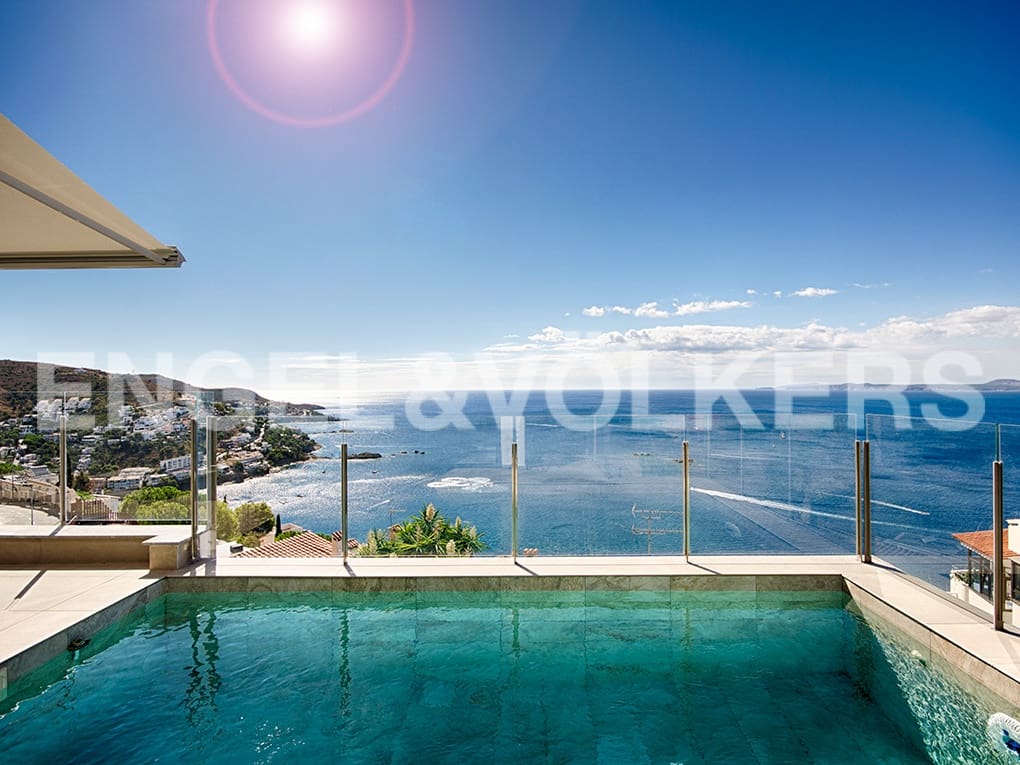 4 soveværelse Villa til salg i Roses med swimmingpool garage - € 1.790.000 (Ref: 9005628)