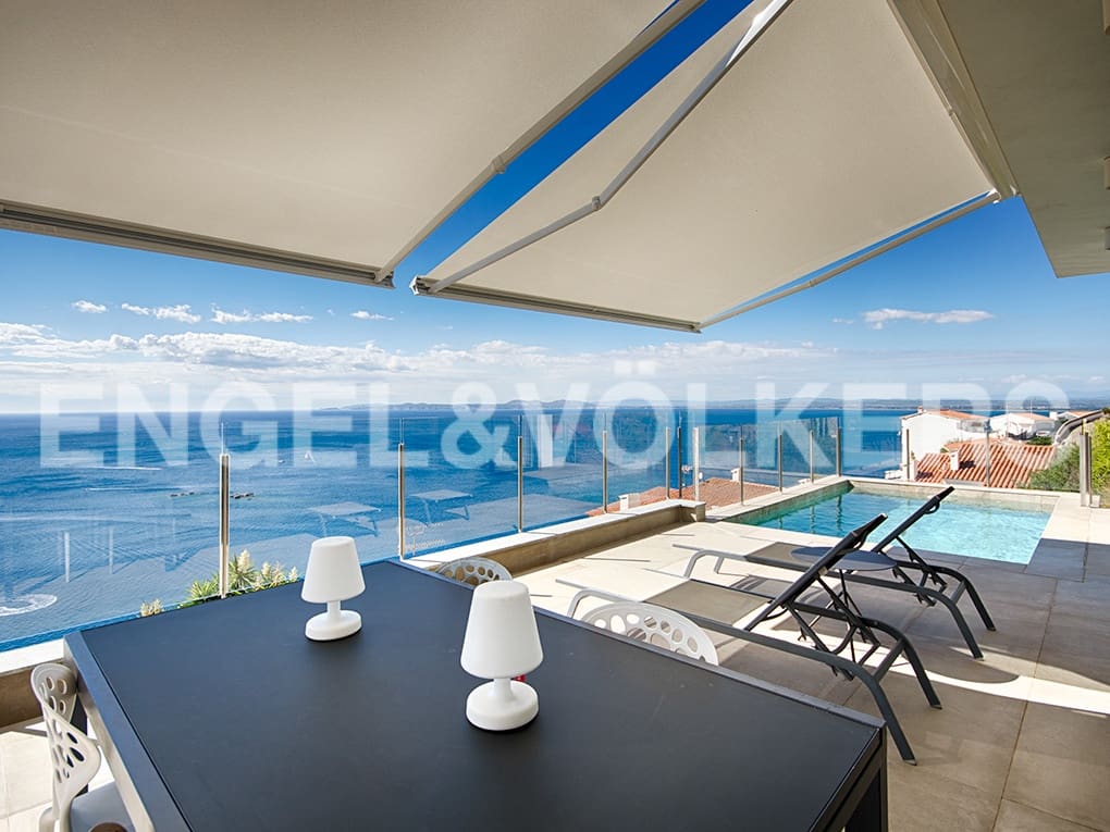 4 soveværelse Villa til salg i Roses med swimmingpool garage - € 1.790.000 (Ref: 9005628)