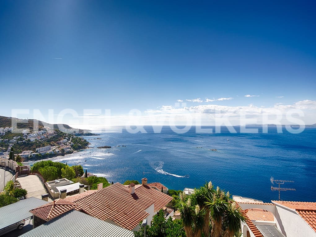 4 soveværelse Villa til salg i Roses med swimmingpool garage - € 1.790.000 (Ref: 9005628)