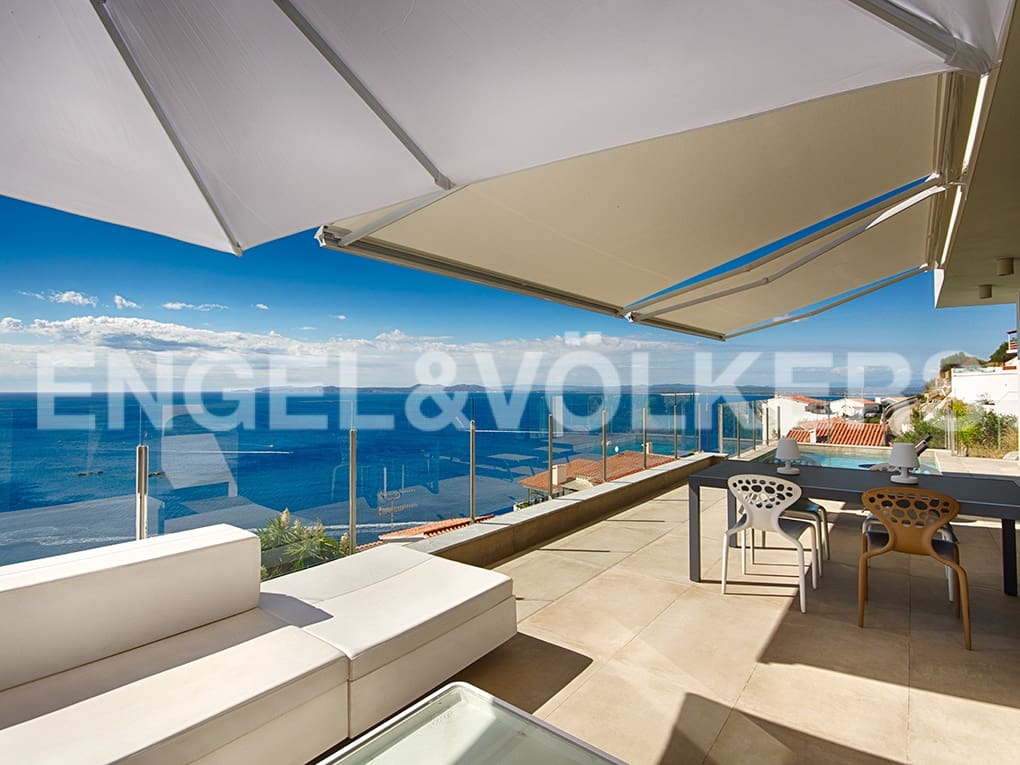 4 soveværelse Villa til salg i Roses med swimmingpool garage - € 1.790.000 (Ref: 9005628)