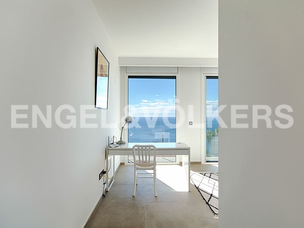 4 soveværelse Villa til salg i Roses med swimmingpool garage - € 1.790.000 (Ref: 9005628)