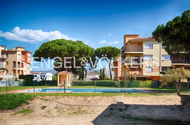 Rakentamaton maa myytävänä paikassa Empuriabrava, Castelló d'Empúries - 720 000 € (Ref: 9005631)