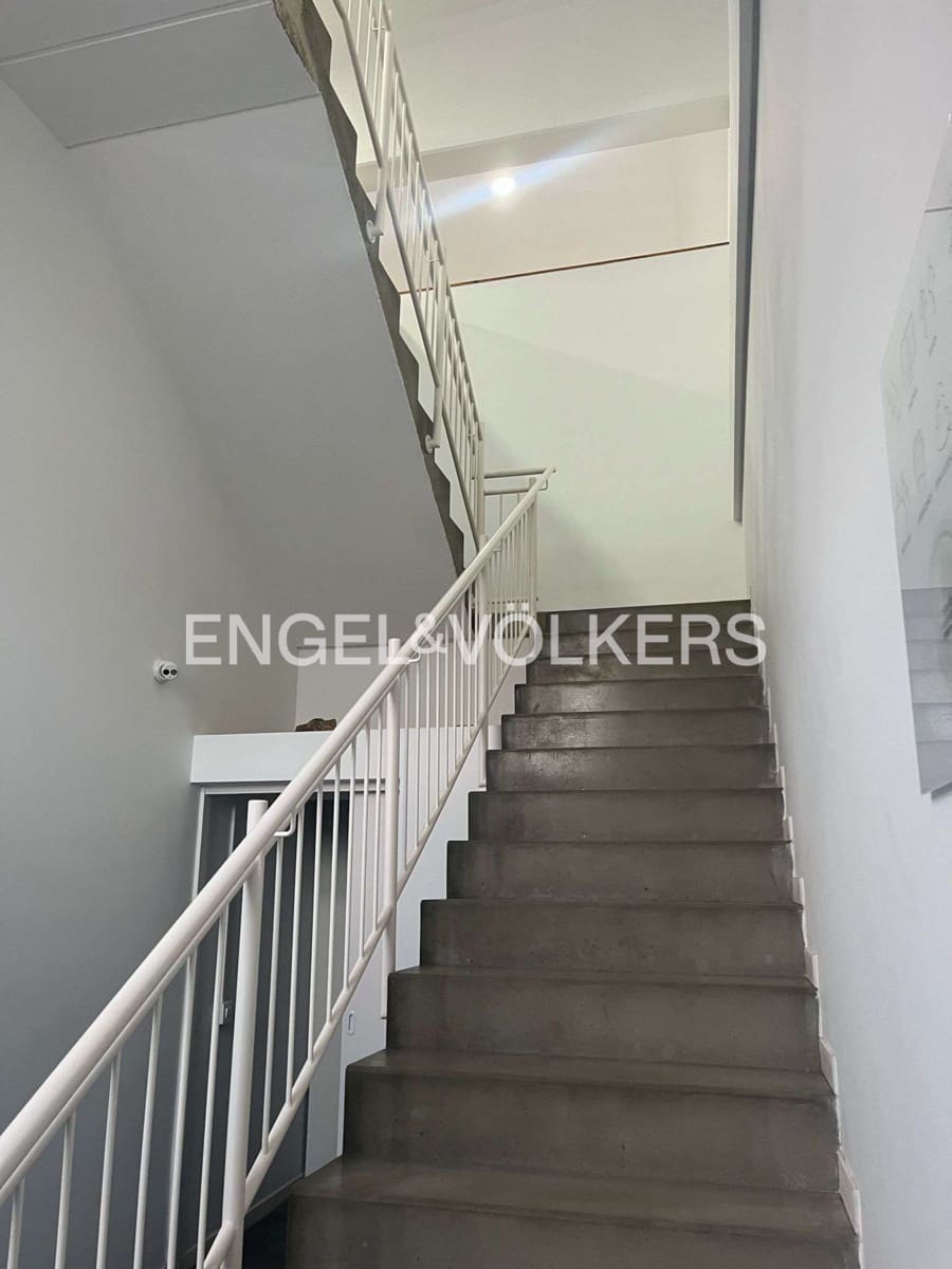 Erhverv til salg i Avinyonet de Puigventos med garage - € 550.000 (Ref: 9005632)