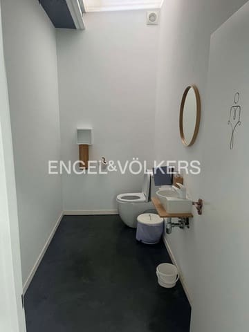 Commercial for sale in Avinyonet de Puigventós with garage - € 550,000 (Ref: 9005632)