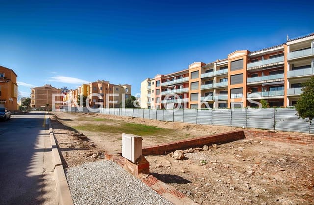 Rakentamaton maa myytävänä paikassa Empuriabrava, Castelló d'Empúries - 2 500 000 € (Ref: 9005635)