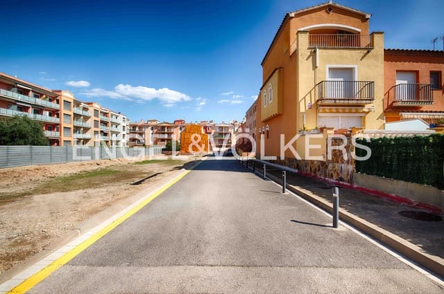 Rakentamaton maa myytävänä paikassa Empuriabrava, Castelló d'Empúries - 2 500 000 € (Ref: 9005635)