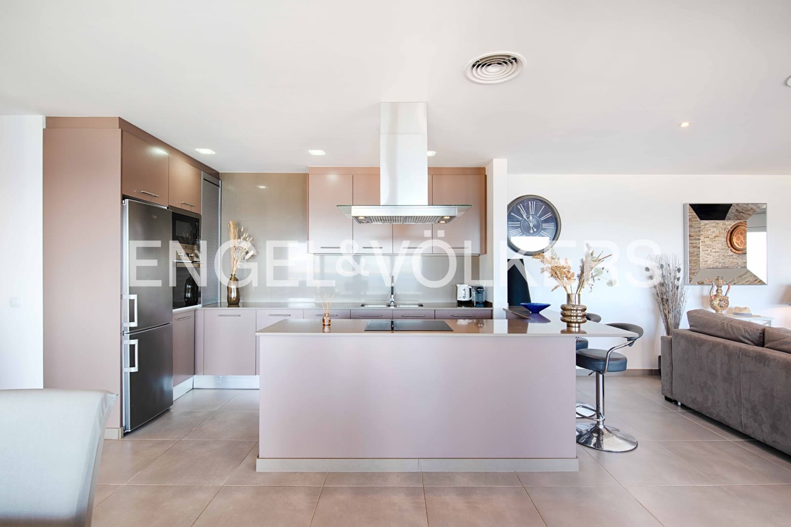 4 bedroom Villa for sale in Roses with pool garage - € 2,090,000 (Ref: 9005636)