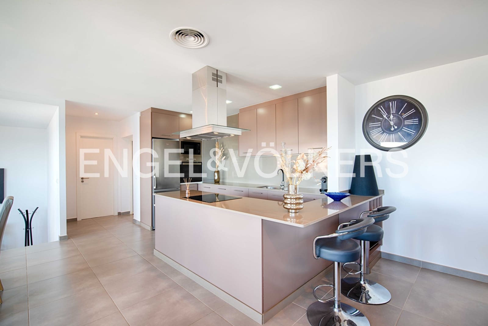 4 bedroom Villa for sale in Roses with pool garage - € 2,090,000 (Ref: 9005636)