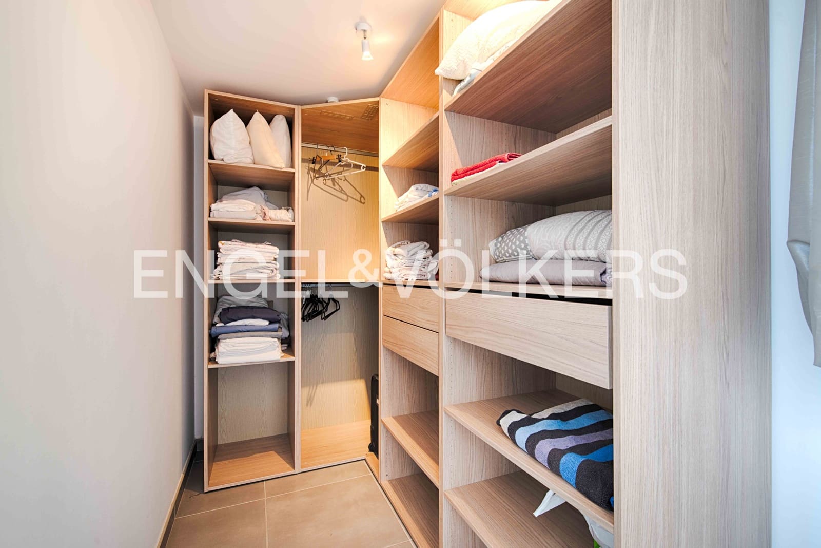 4 bedroom Villa for sale in Roses with pool garage - € 2,090,000 (Ref: 9005636)