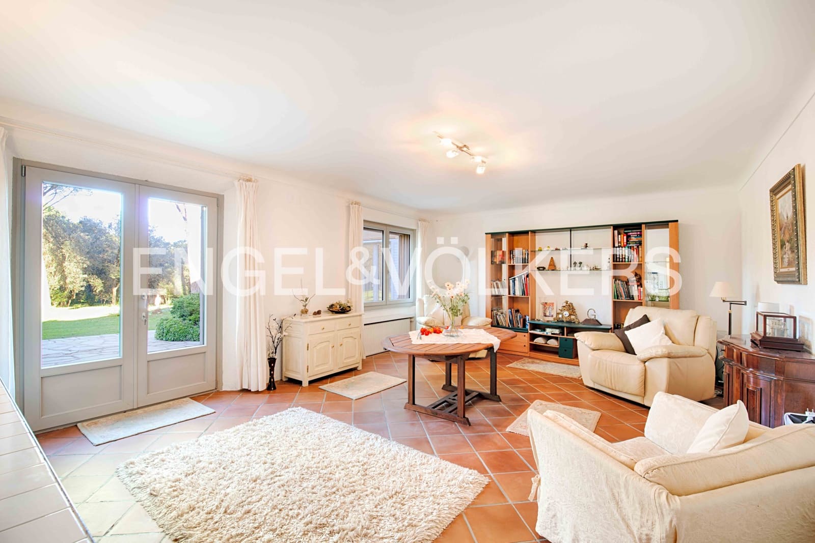 7 soveværelse Finca/Landehus til salg i Navata med swimmingpool garage - € 1.520.000 (Ref: 9005639)