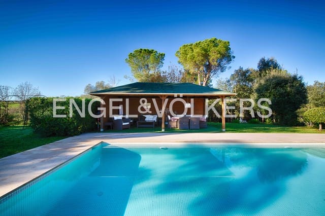 7 quarto Quinta/Casa Rural para venda em Navata com piscina garagem - 1 520 000 € (Ref: 9005639)