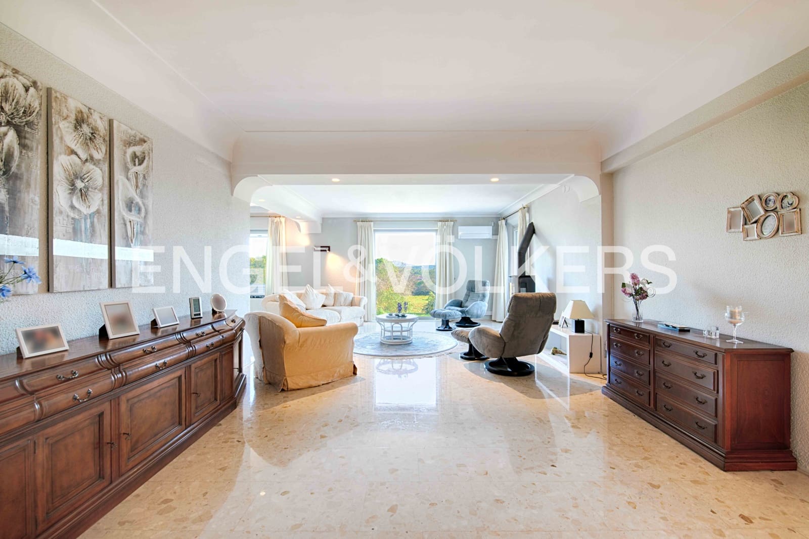 7 soveværelse Finca/Landehus til salg i Navata med swimmingpool garage - € 1.520.000 (Ref: 9005639)