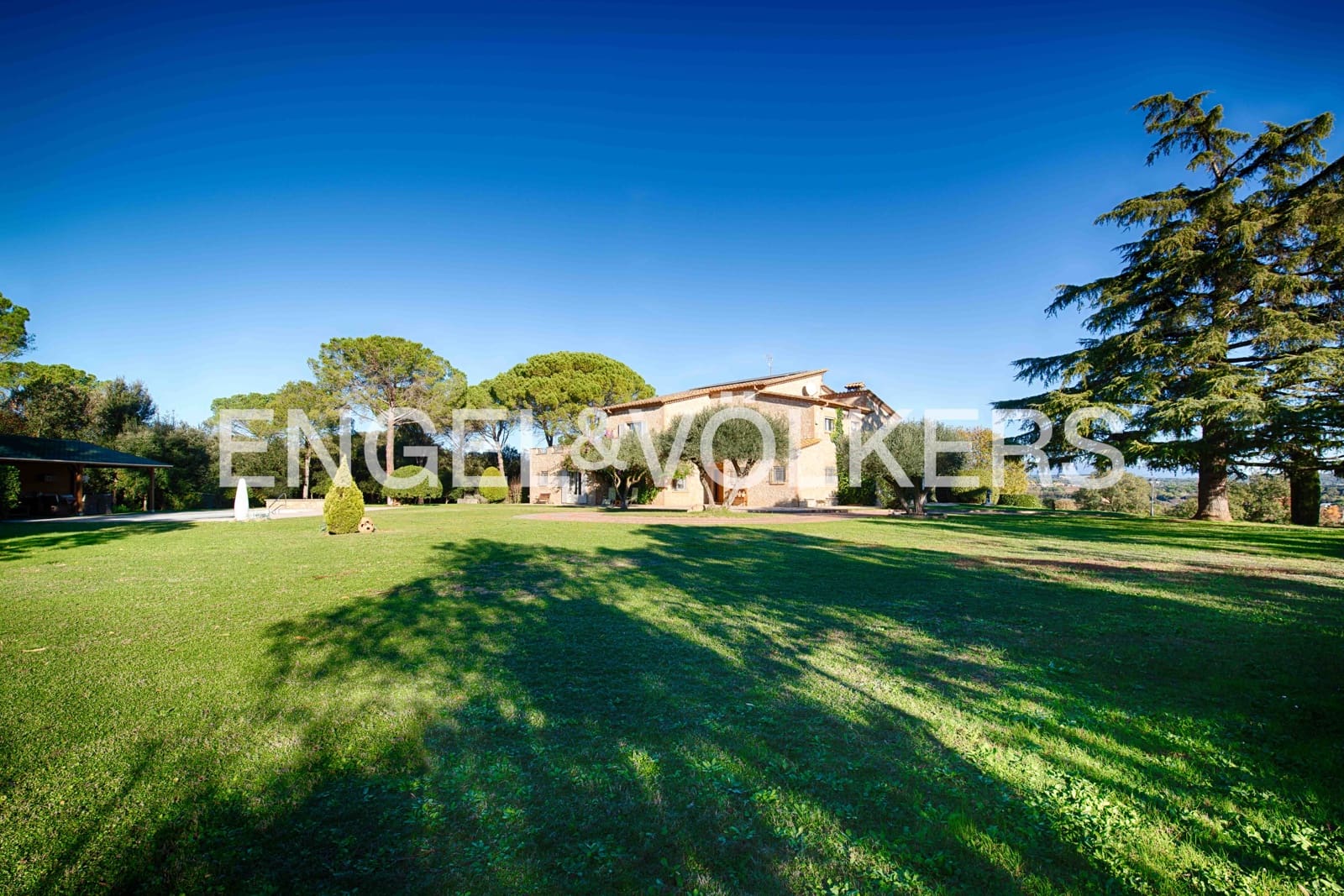 7 soveværelse Finca/Landehus til salg i Navata med swimmingpool garage - € 1.520.000 (Ref: 9005639)