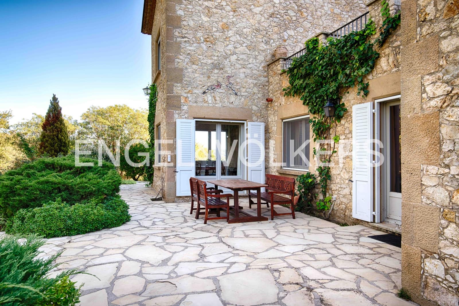 7 soveværelse Finca/Landehus til salg i Navata med swimmingpool garage - € 1.520.000 (Ref: 9005639)