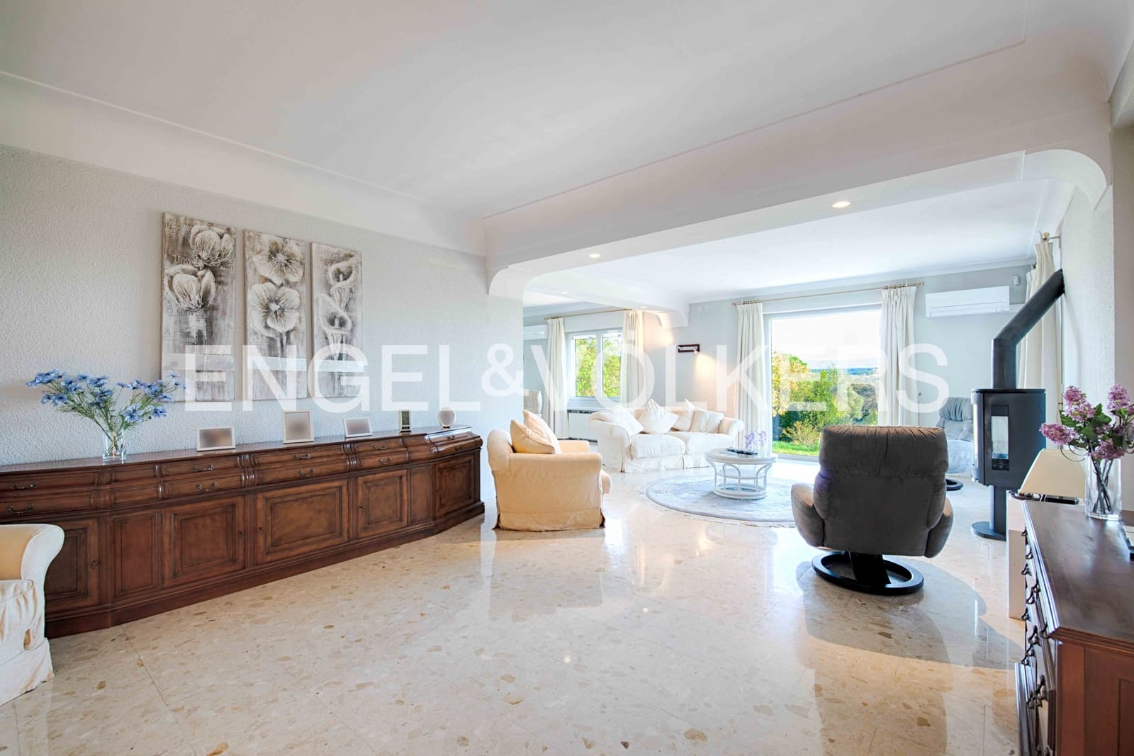 7 soveværelse Finca/Landehus til salg i Navata med swimmingpool garage - € 1.520.000 (Ref: 9005639)