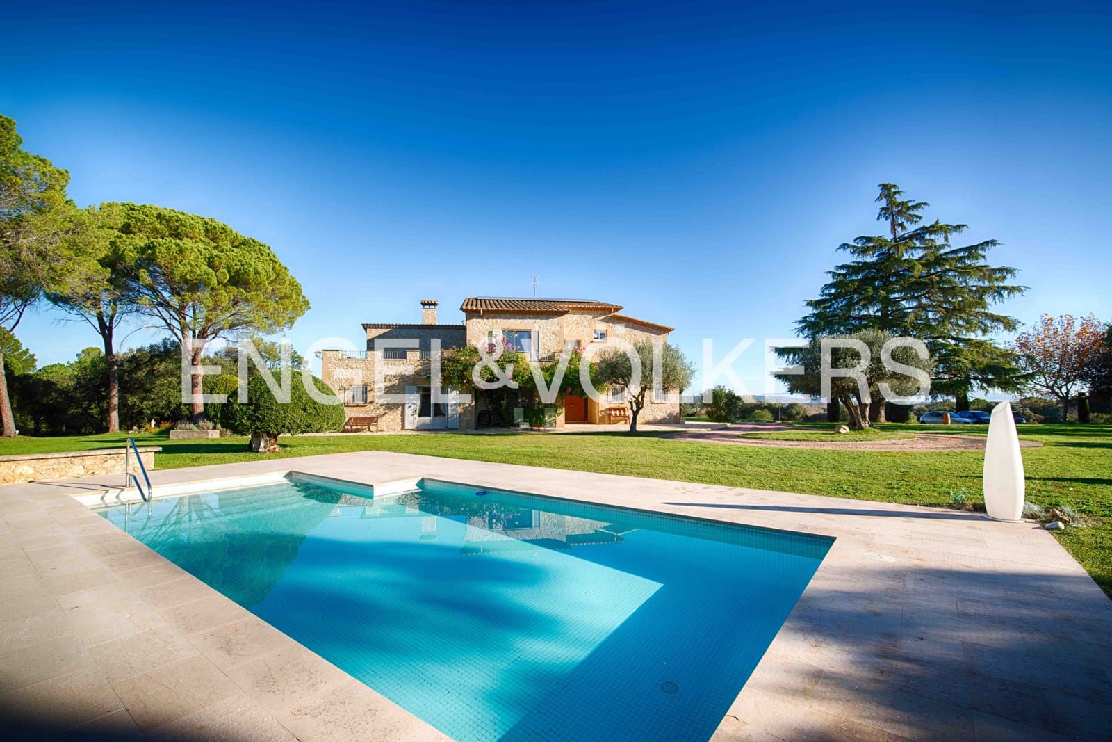 7 soveværelse Finca/Landehus til salg i Navata med swimmingpool garage - € 1.520.000 (Ref: 9005639)