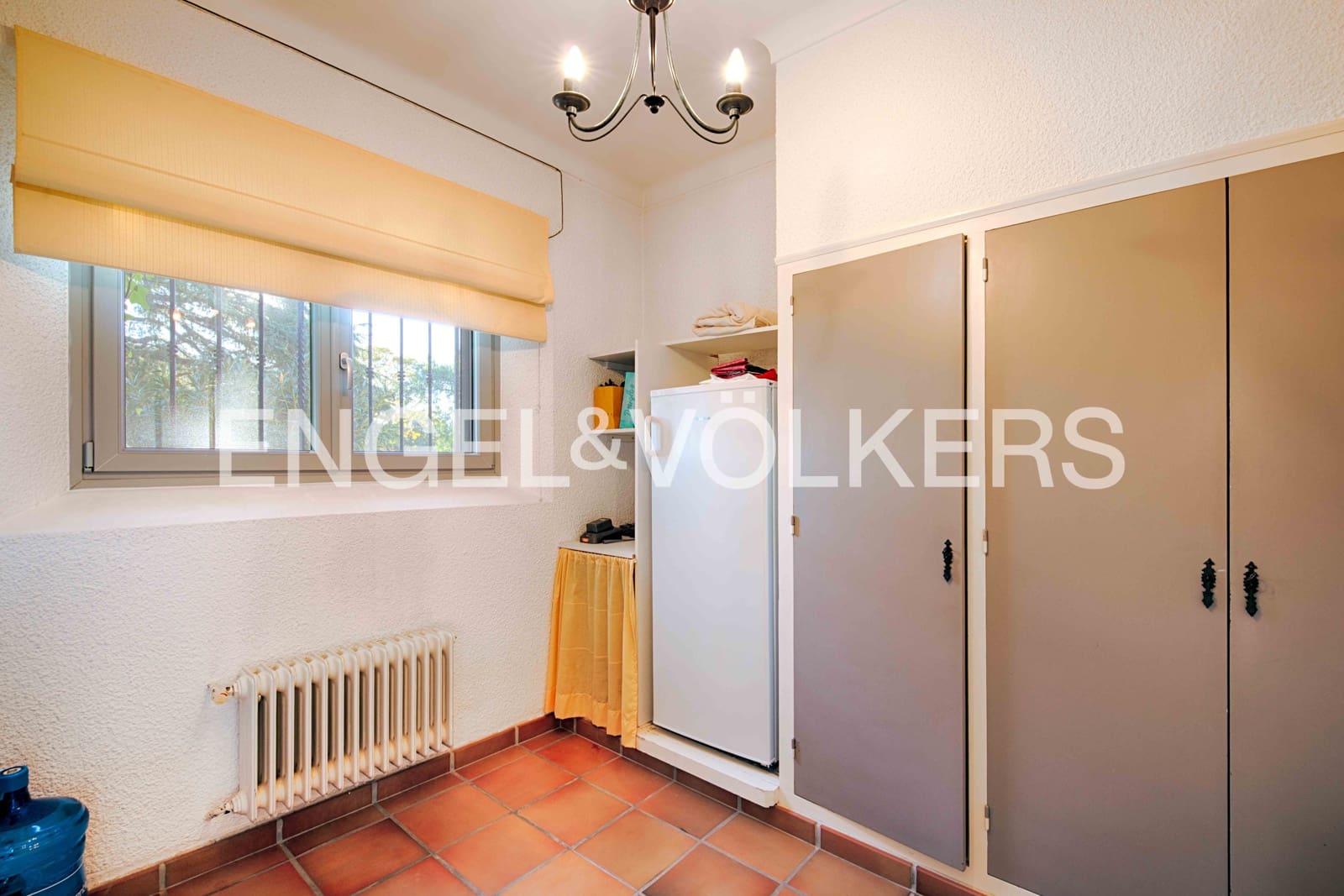 7 soveværelse Finca/Landehus til salg i Navata med swimmingpool garage - € 1.520.000 (Ref: 9005639)