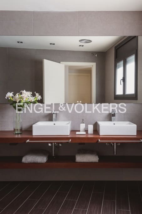 4 soveværelse Lejlighed til salg i Figueres med garage - € 450.000 (Ref: 9005640)