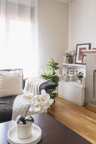 Apartamento de 4 habitaciones en Figueres en venta con garaje - 450.000 € (Ref: 9005640)