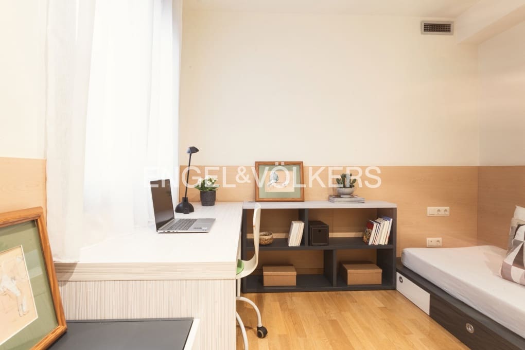 4 soveværelse Lejlighed til salg i Figueres med garage - € 450.000 (Ref: 9005640)