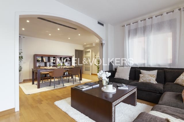 Apartamento de 4 habitaciones en Figueres en venta con garaje - 450.000 € (Ref: 9005640)
