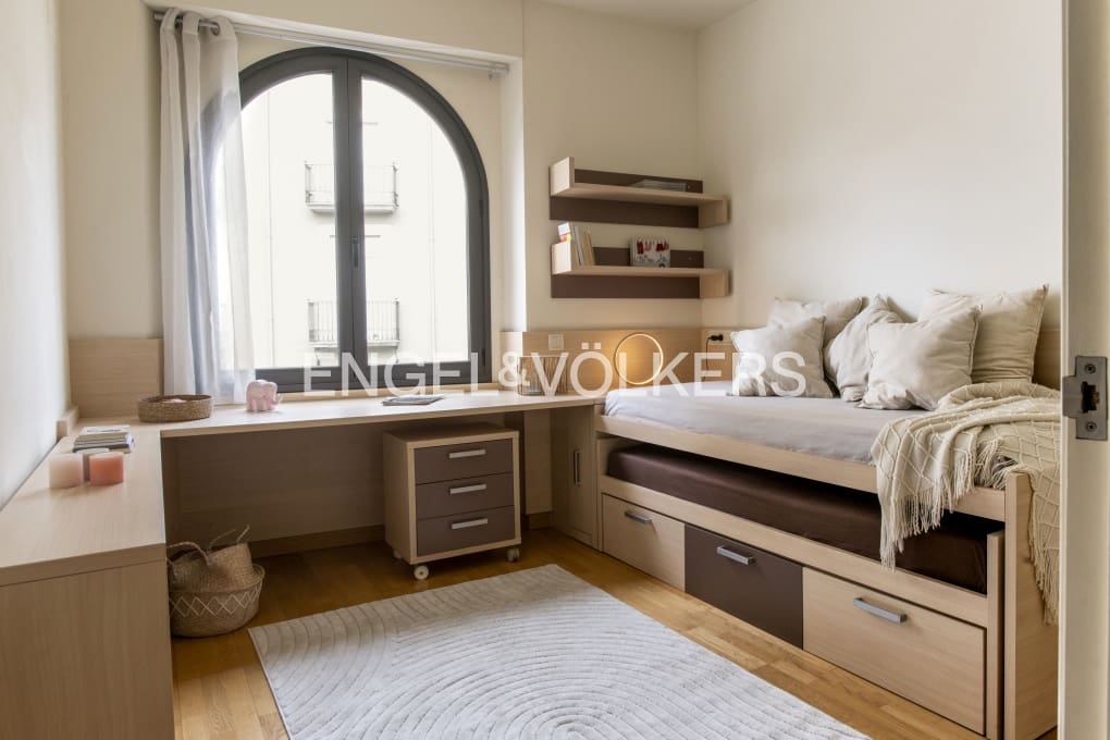 4 soveværelse Lejlighed til salg i Figueres med garage - € 450.000 (Ref: 9005640)