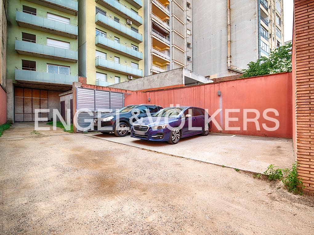 4 soveværelse Lejlighed til salg i Figueres med garage - € 450.000 (Ref: 9005640)