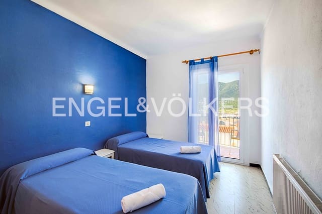 18 quarto Moradia em Banda para venda em El Port de la Selva - 1 500 000 € (Ref: 9005642)