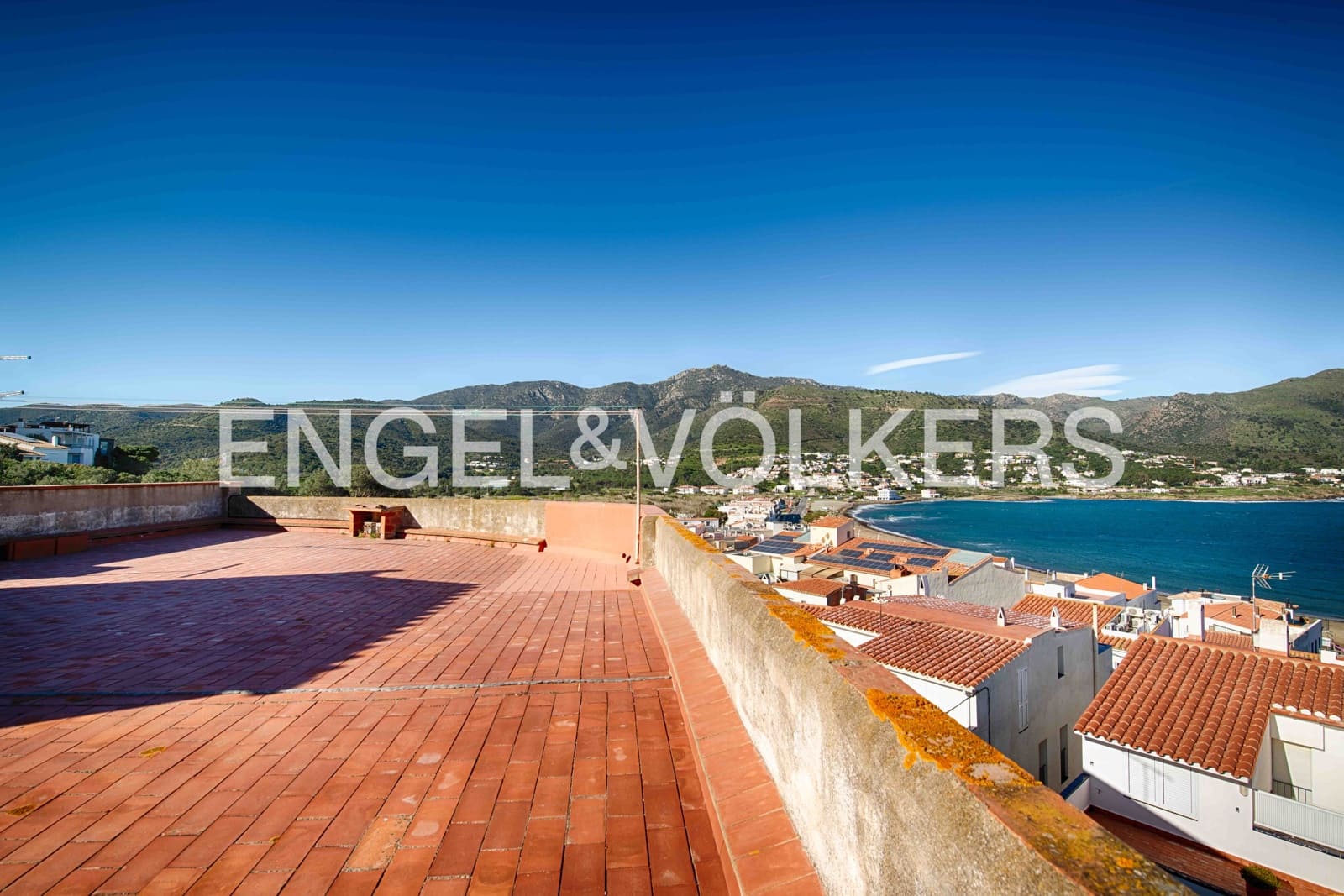 18 soveværelse Rækkehus til salg i El Port de la Selva - € 1.500.000 (Ref: 9005642)