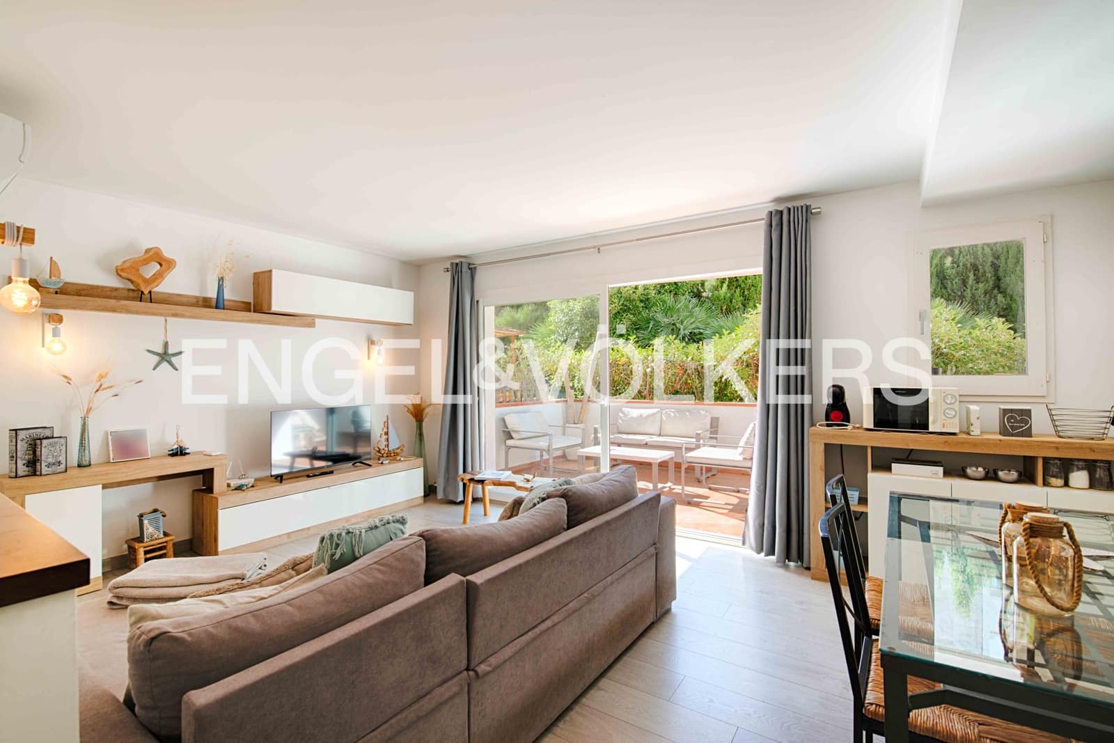 2 soveværelse Lejlighed til salg i Cadaques - € 465.000 (Ref: 9005644)