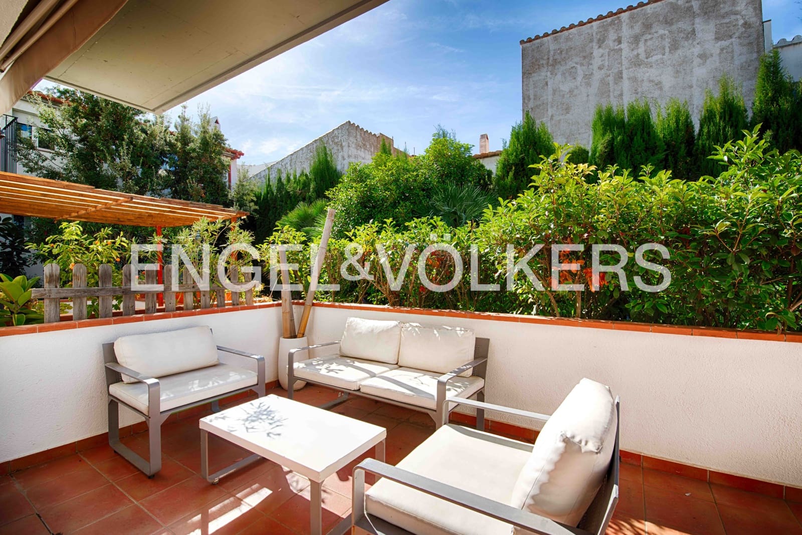 2 soveværelse Lejlighed til salg i Cadaques - € 465.000 (Ref: 9005644)