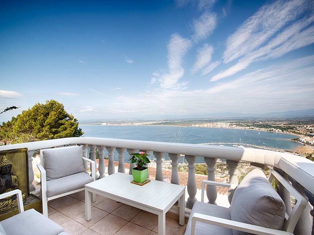 3 sypialnia Willa na sprzedaż w Roses z basenem garażem - 535 000 € (Ref: 9005646)