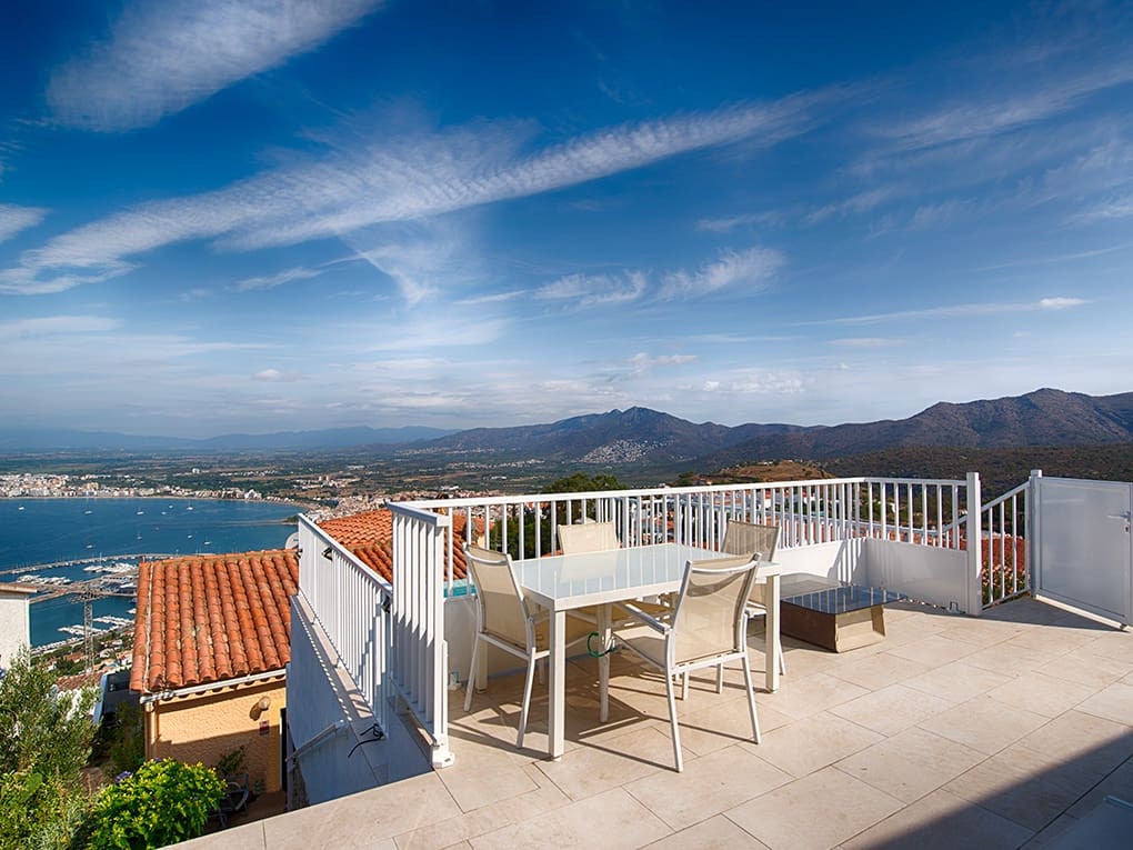 3 sypialnia Willa na sprzedaż w Roses z basenem garażem - 535 000 € (Ref: 9005646)