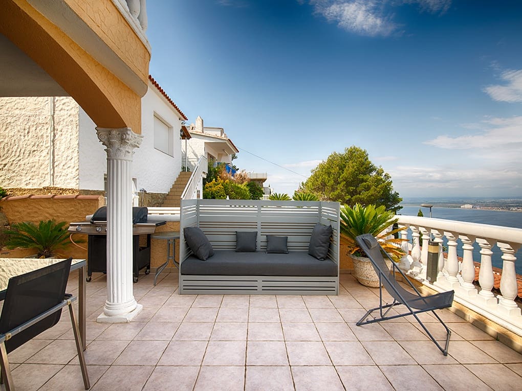 3 sypialnia Willa na sprzedaż w Roses z basenem garażem - 535 000 € (Ref: 9005646)