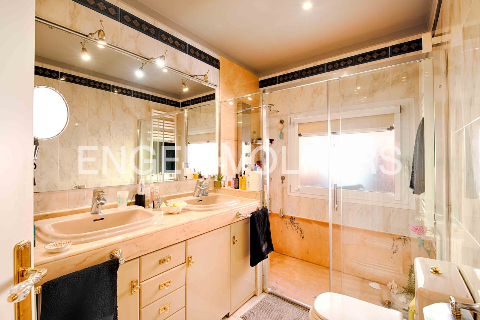 5 soveværelse Rækkehus til salg i Castello d'Empuries med garage - € 390.000 (Ref: 9005648)