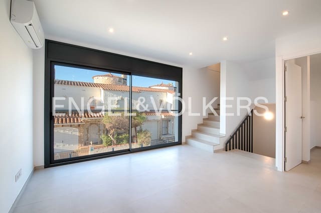 2 soverom Rekkehus til salgs i Empuriabrava, Castelló d'Empúries med garasje - € 299 000 (Ref: 9005649)