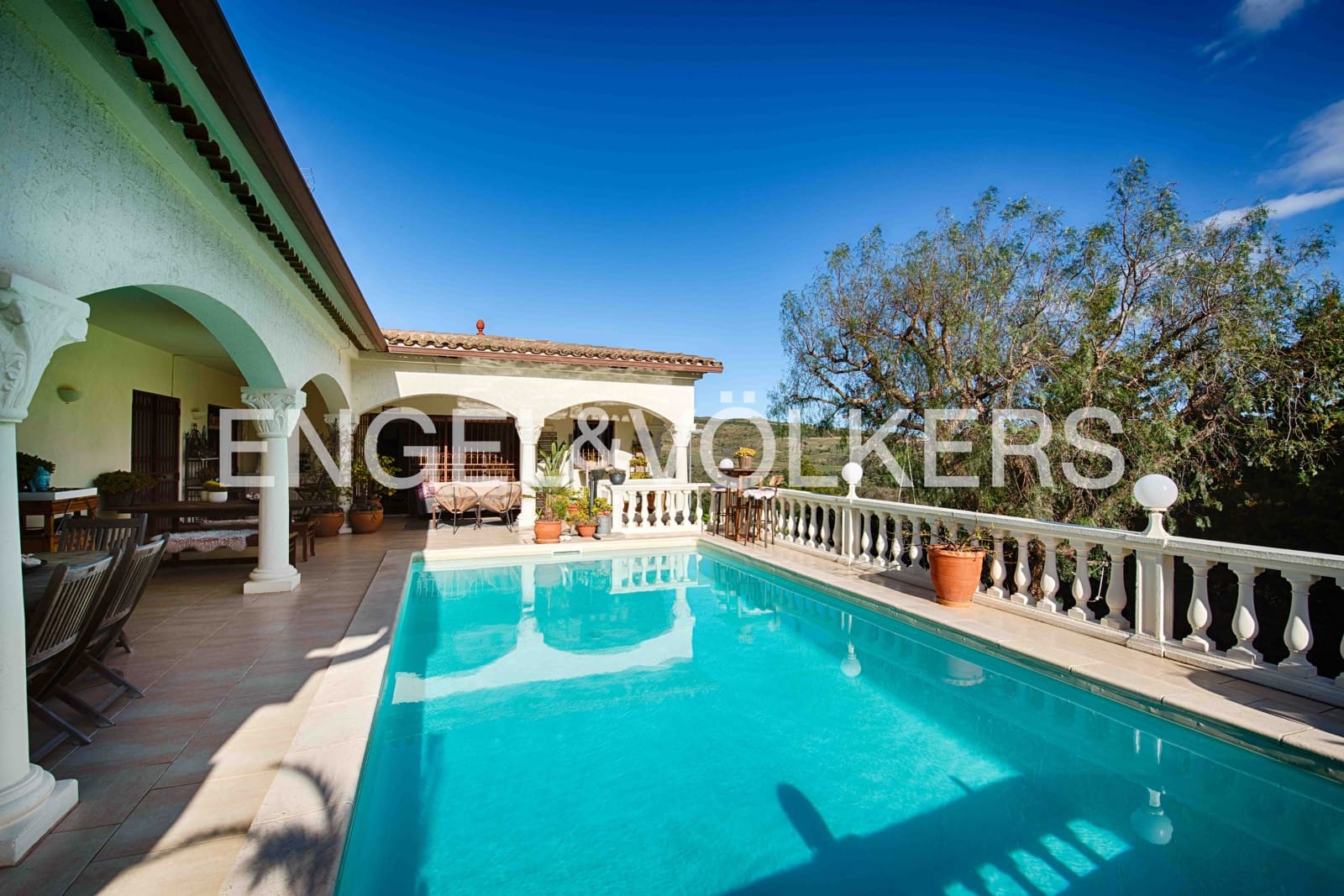 6 soverom Villa til salgs i Roses med svømmebasseng garasje - € 785 000 (Ref: 9005652)