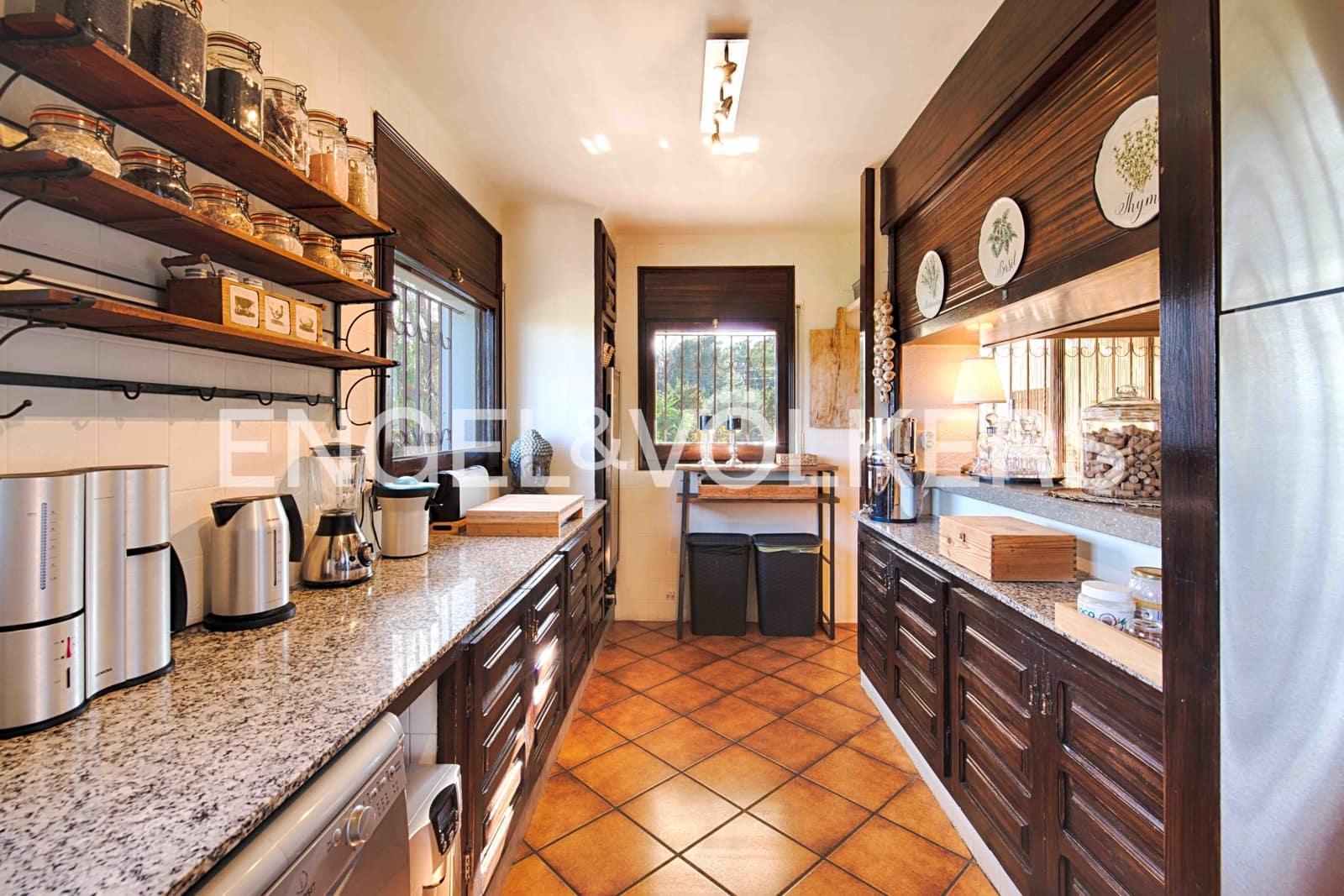 6 soverom Villa til salgs i Roses med svømmebasseng garasje - € 785 000 (Ref: 9005652)