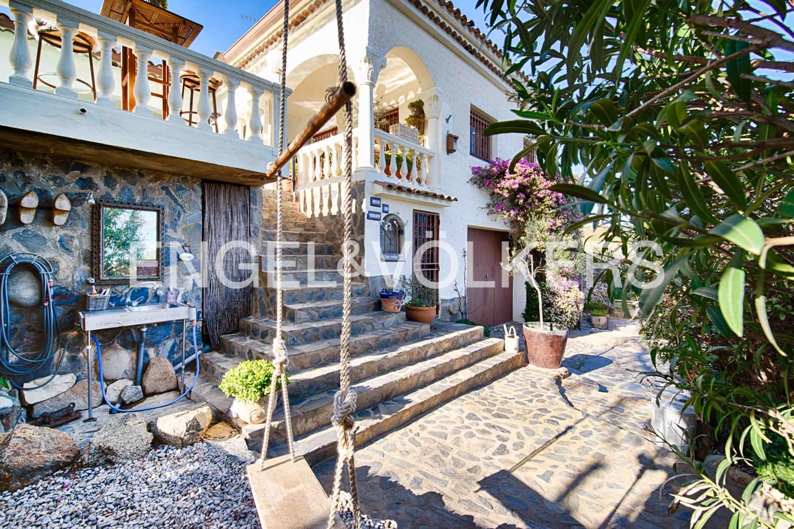 6 soverom Villa til salgs i Roses med svømmebasseng garasje - € 785 000 (Ref: 9005652)