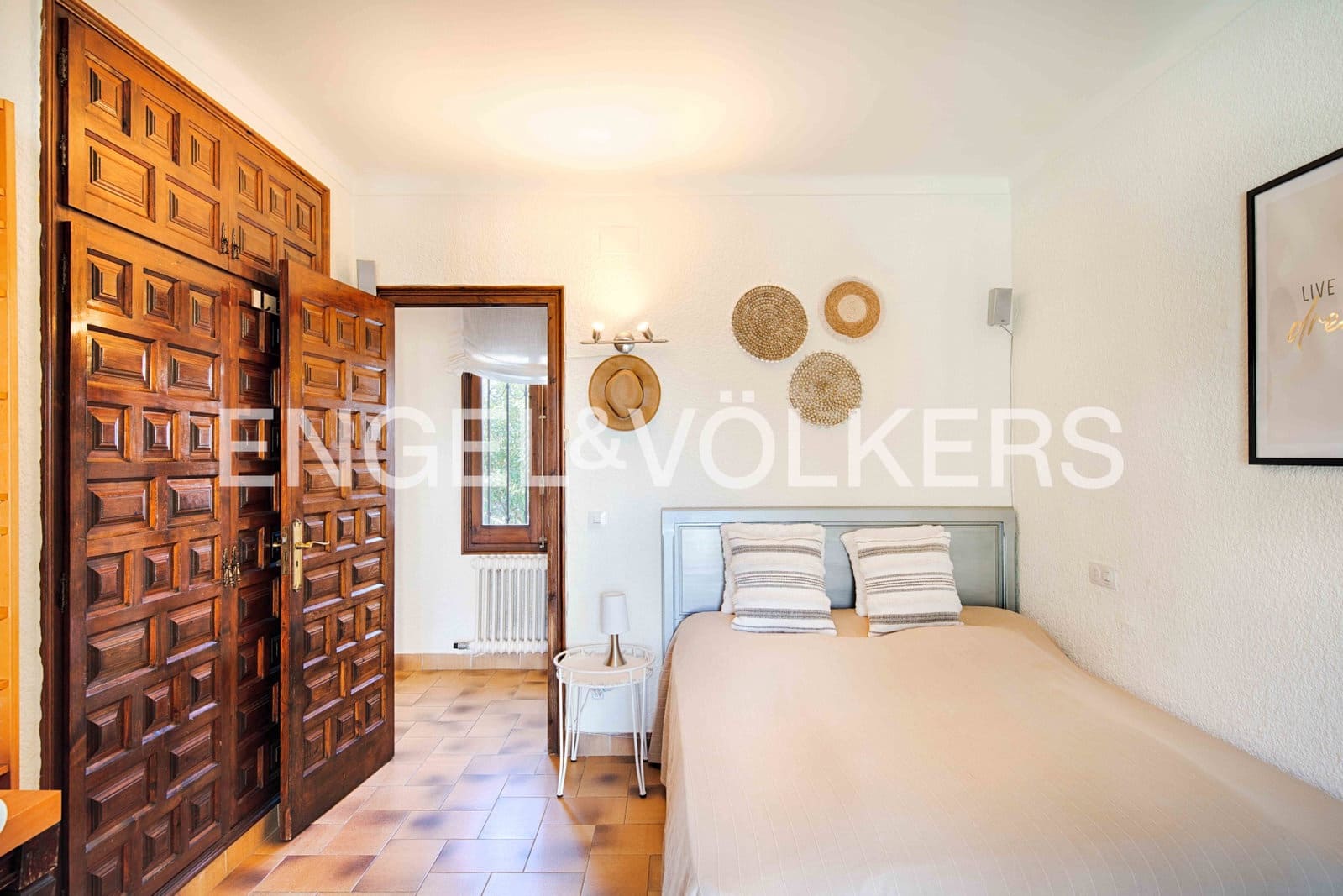6 bedroom Villa for sale in Roses with pool garage - € 785,000 (Ref: 9005652)