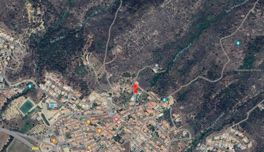 Grunde uden byggetilladelser til salg i Palau-saverdera - € 175.000 (Ref: 9005654)