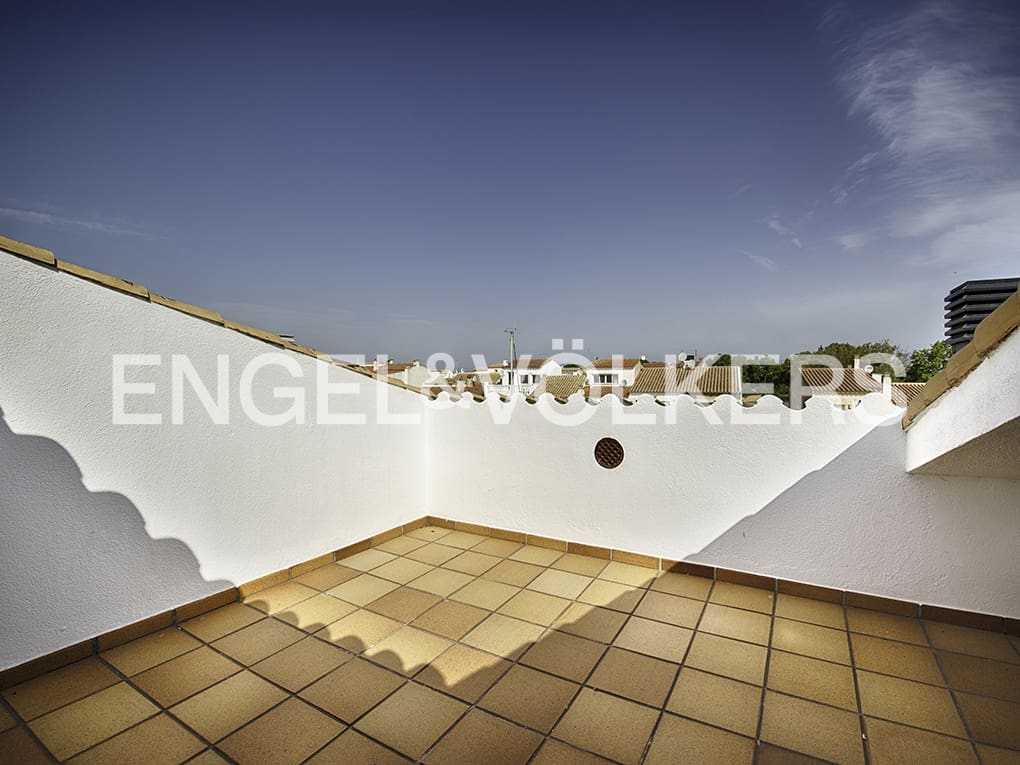 3 soverom Hus til salgs i Empuriabrava med garasje - € 465 000 (Ref: 9005661)