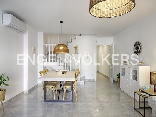 3 soveværelse Byhus til salg i Empuriabrava, Castelló d'Empúries med garage - € 465.000 (Ref: 9005661)