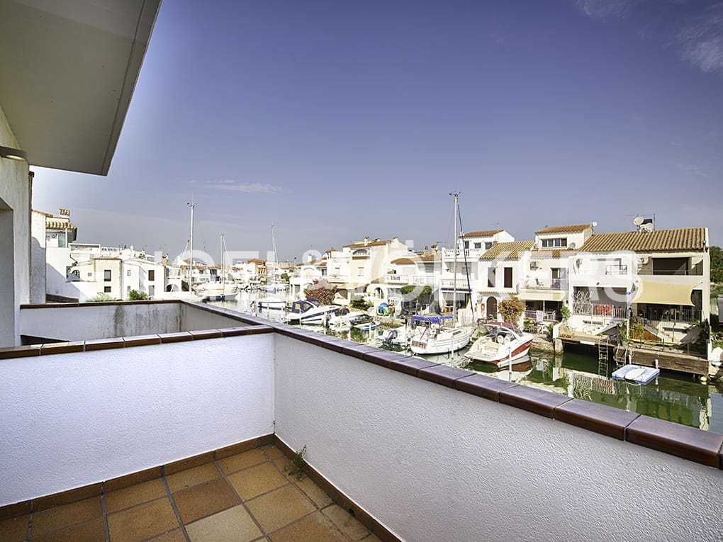 3 soverom Hus til salgs i Empuriabrava med garasje - € 465 000 (Ref: 9005661)