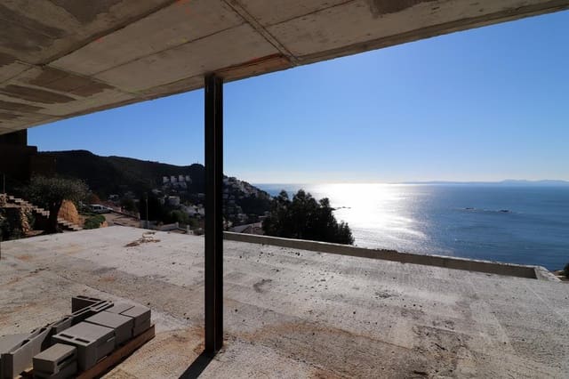 4 quarto Moradia para venda em Roses com piscina garagem - 1 045 000 € (Ref: 9005665)