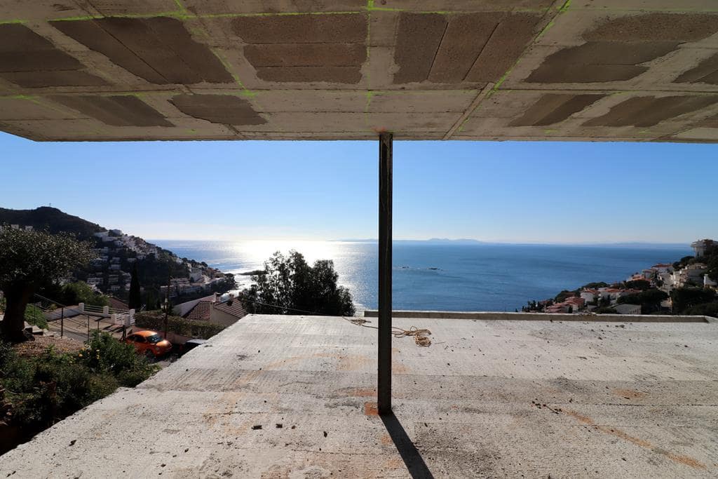 4 soveværelse Villa til salg i Roses med swimmingpool garage - € 1.045.000 (Ref: 9005665)