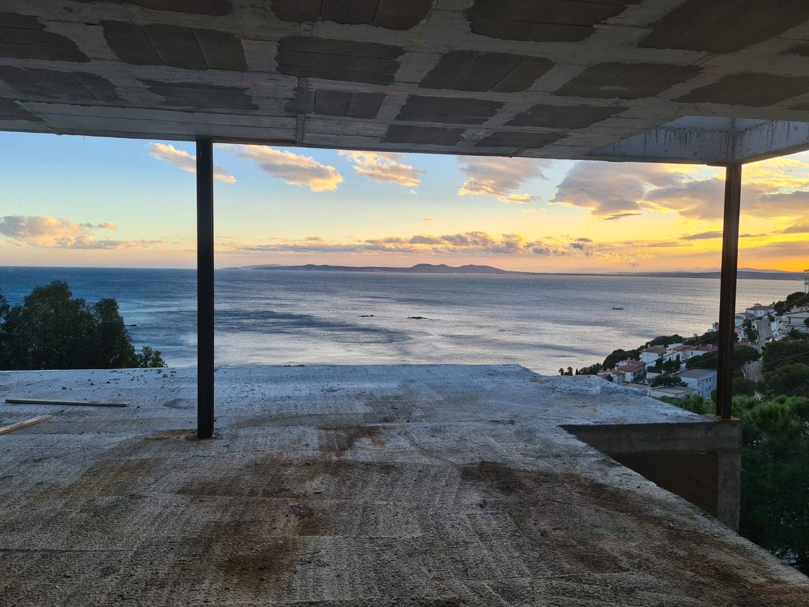 4 soveværelse Villa til salg i Roses med swimmingpool garage - € 1.045.000 (Ref: 9005665)