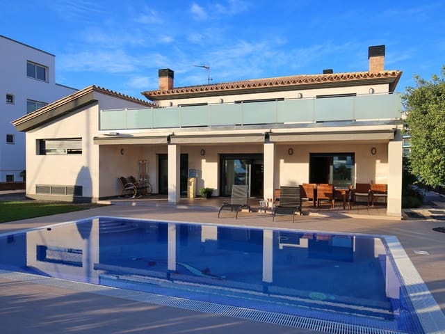 5 soverom Villa til salgs i Roses med svømmebasseng garasje - € 1 900 000 (Ref: 9005668)