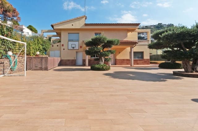 4 sypialnia Willa na sprzedaż w Roses z basenem garażem - 675 000 € (Ref: 9005669)