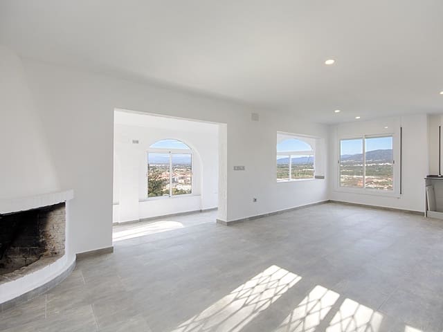 4 soverom Villa til salgs i Roses med garasje - € 450 000 (Ref: 9005671)